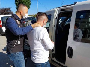 Bin 894 Adet Uyuşturucu Hapla Yakalanan Bir Kişi Tutuklandı