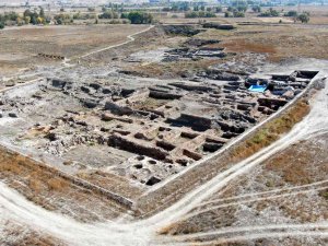 Günlüklerdeki Sırlar Aydınlanmayı Bekliyor