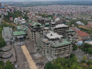 Bursa Yüklerinden Arınıyor