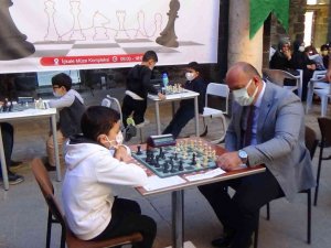 Sur Belediyesi Geleneksel 1. Satranç Turnuvası Başladı