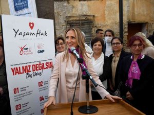 Kuşadası’nda El İşi Ürünleri Stantlarına Yaşam Hak İsmi Verildi