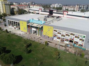 Tarık Almış Kapalı Yüzme Havuzu Ve Spor Tesisi Yenileniyor