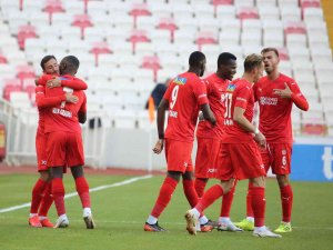 Süper Lig: Sivasspor: 1 - Adana Demirspor: 0 (Maç Devam Ediyor)