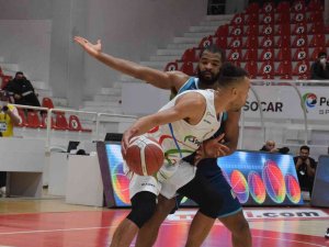 Ing Basketbol Süper Ligi: Aliağa Petkim Spor: 71 - Türk Telekom: 59