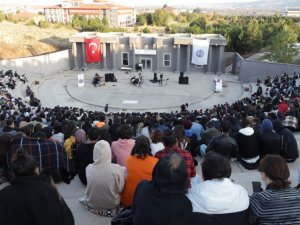 Dpü’de Tanışma Etkinliği