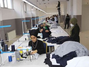 Tekstil Atölyeleri İş Arayan Kadınların Umudu Oldu