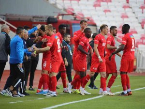 Sivasspor, Evindeki Yenilmezlik Serisini 5 Maça Çıkardı