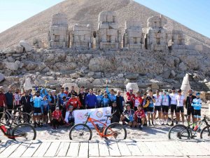 Cendere Köprüsü’nden Nemrut Dağı’na Bisikletli Tırmanış