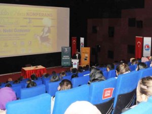 Prof. Dr. Nebi Özdemir, “Tarihsel Şahsiyetin 8 Asra Aşan Bir Yaşamı Var"