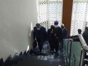 Vali Karaloğu, Türkiye Ermenileri 85. Patriği Maşalyan’nı Makamında Kabul Etti