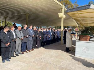 Mhp İ̇l Başkanı Demirköse, Babasını Son Yolculuğuna Uğurladı