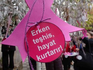 ‘Meme Kanseri Farkındalık Ağacı’ İle Erken Tanının Önemine Dikkat Çekildi