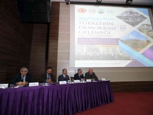 Tokat’ta, Türklerin Demokrasi Geleneği Sempozyumu Başladı