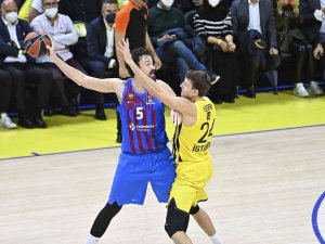 Thy Euroleague: Fenerbahçe: 74 - Barcelona: 76