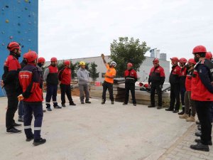 Kartal Belediyesi’nden Personele Afet Müdahale Eğitimi