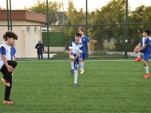 Emin Kaçar Spor Tesisleri Amatörün Yeni Adresi Oldu