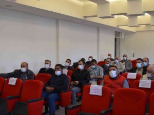 Çiftçi Okulunu Bitiren Kursiyerlere Malzeme Dağıtıldı