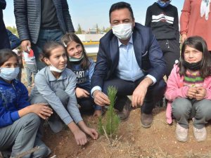 Elbistan’da "Her Çocuk Bir Fidan" Kampanyası