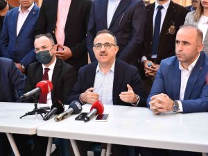 Ak Partili Sürekli: “Tapuları Devredin, Dönüşümü Biz Yapacağız”