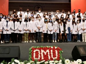 Rektör Ünal’dan Veterinerlik Öğrencilerine: “Gelecekte Başarı Hikayelerinizi Duymak İstiyoruz”
