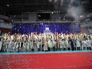 Kto Karatay Üniversitesinde Mezuniyet Coşkusu