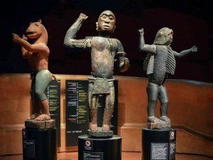 Fransa Ve İ̇ngiltere, Afrika’dan Yağmaladıkları Sanat Eserlerinden Bazılarını İade Etti