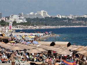 Antalya’nın Dünyaca Ünlü Otelleri İstihdam Edecek Kalifiye Personel Bulamıyor
