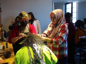 İ̇pekyolu’nda Kadınlar Meslek Sahibi Oluyor