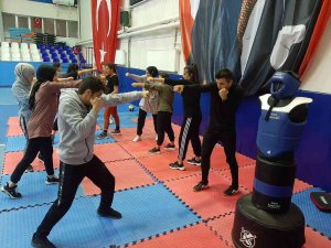 Gediz’de Savunma Sporları Rüzgarı