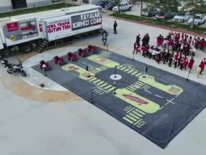 Van’da Mobil Trafik Eğitim Tırında 8 Okuldan Katılan 720 Öğrenciye Eğitim Verildi