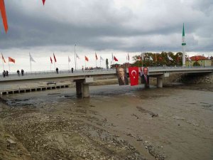 İ̇ki Şehri Birbirine Bağlayan Köprü Yeniden İnşa Edildi, Açılışını Bakan Karaismalioğlu Yaptı