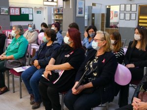 Bebeğini Emzirmeyen Kadınlarda Meme Kanseri Riski Artıyor