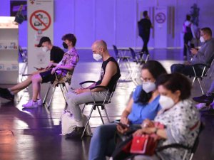 Almanya’da Son 24 Saatte 28 Bin 37 Yeni Vaka