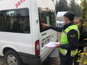 Jandarma, Okul Önlerinde Ve Servis Araçlarında Denetim Yaptı