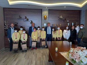 Kandilli’de Başarılı Sporcular Ödüllendirildi