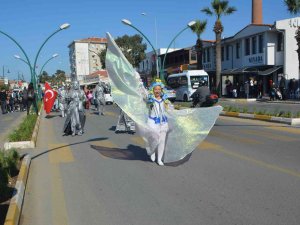 Ayvalık’ta 16. Uluslararası Zeytin Hasat Festivali Başladı