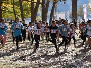 Isparta’da, Cumhuriyet Kupası İçin Yarıştılar