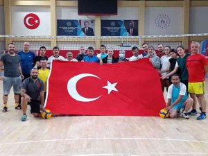 Cumhuriyet Turnuvasında Dostluk Kazandı