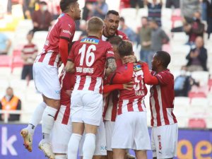 Altay İle Sivasspor Ligde İlk Kez Karşılaşacak
