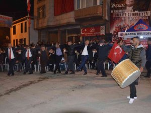 Gazi Paşalılar Davul-zurna İle ’Cumhuriyet’i Kutladı