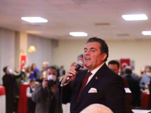 Başkan Demir’in "Sarı Saçlı Mavi Gözlüm" Türküsü 29 Ekim Resepsiyonuna Damga Vurdu