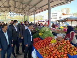 Başkan Bilgili, Pazar Esnafı Ve Vatandaşlar Bir Araya Geldi
