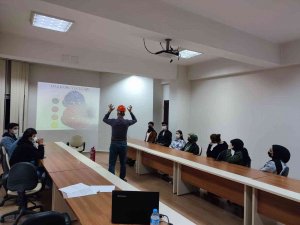 Stajyer Öğrencilere Temel İş Sağlığı Eğitimi Verildi