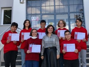 Uluslararası ‘Çevrenin Genç Sözcüleri’ Yarışmasında ‘Dünya Birincisi’ Oldular