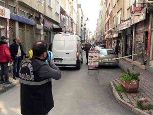Ambulans Sesini Duyunca Bıçaklayan Da Bıçaklanan Da Kaçtı