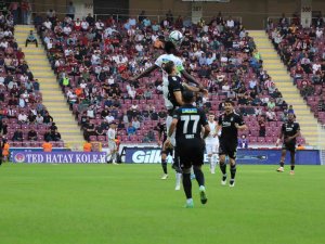 Spor Toto Süper Lig: Hatayspor: 1 - Beşiktaş: 0 (Maç Devam Ediyor)