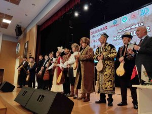 Türk Dünyasının Usta Ozanları Ankara’da Atıştı
