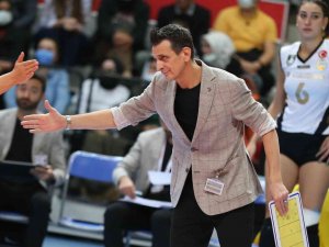 Vakıfbank, Nilüfer Belediyespor’a Set Vermedi