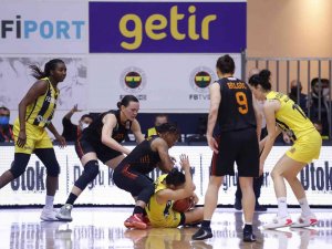 Kadınlar Basketbol Süper Ligi: Fenerbahçe: 74 - Galatasaray: 56