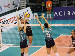 Eczacıbaşı Dynavit, Ptt’yi 3-0’la Geçti